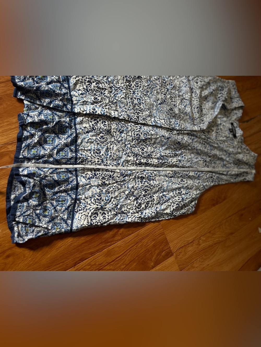 Soiree Sleeveless Blue & White Printed V-Neck Camisole - Picture 6 of 8